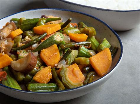 Pinakbet (Filipino Vegetable Stew) .